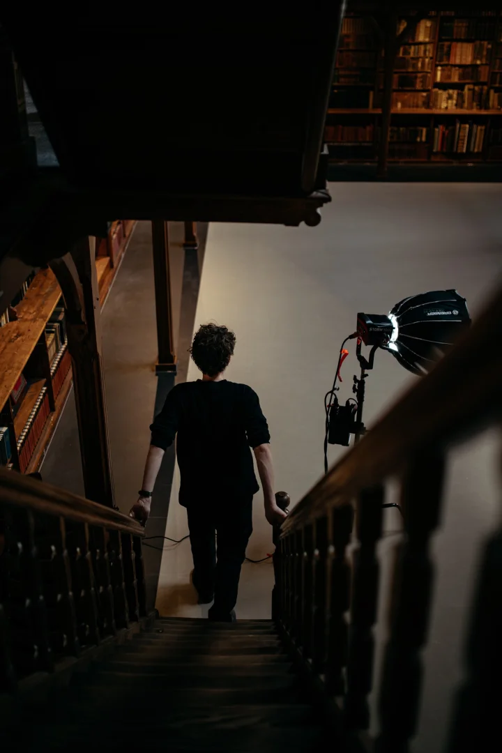 Behind the scenes - Image 2